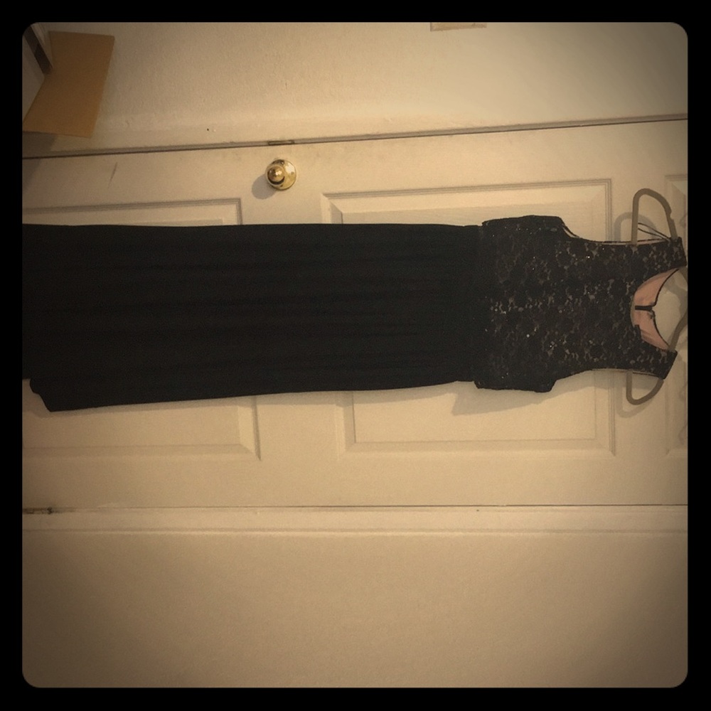 Black prom dress